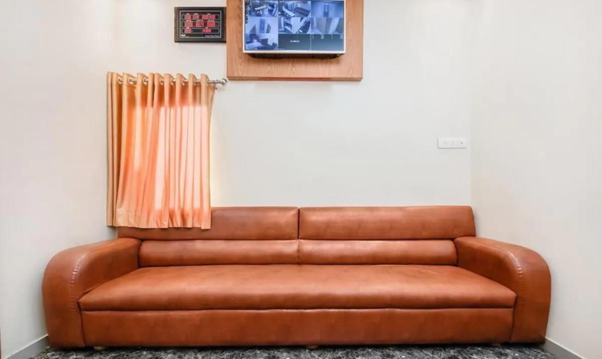 Hotel Volga Plaza 뭄바이 외부 사진
