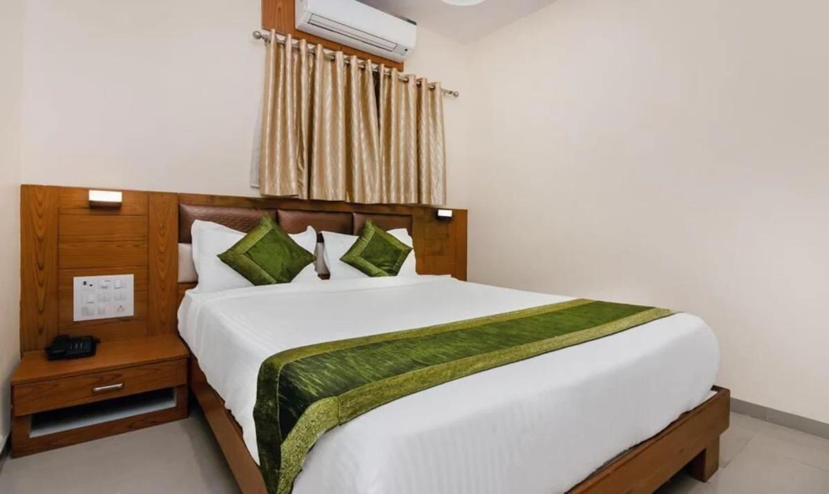 Hotel Volga Plaza 뭄바이 외부 사진
